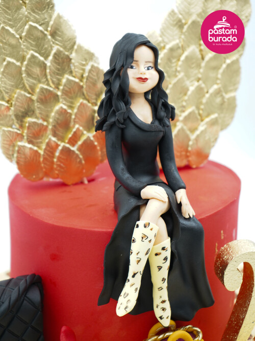 Kadın Figür Tasarım Pasta