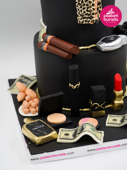 Kişisel Detaylı Kadın Figür Pasta