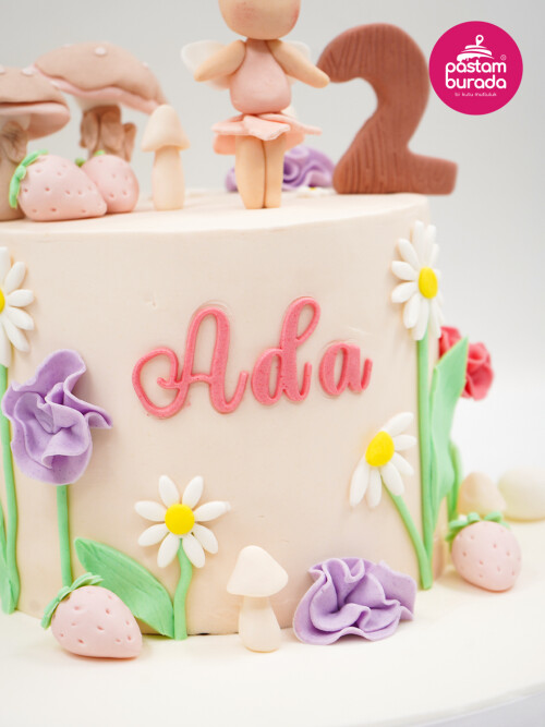 Kız Çocuk Detay Tasarım Pasta