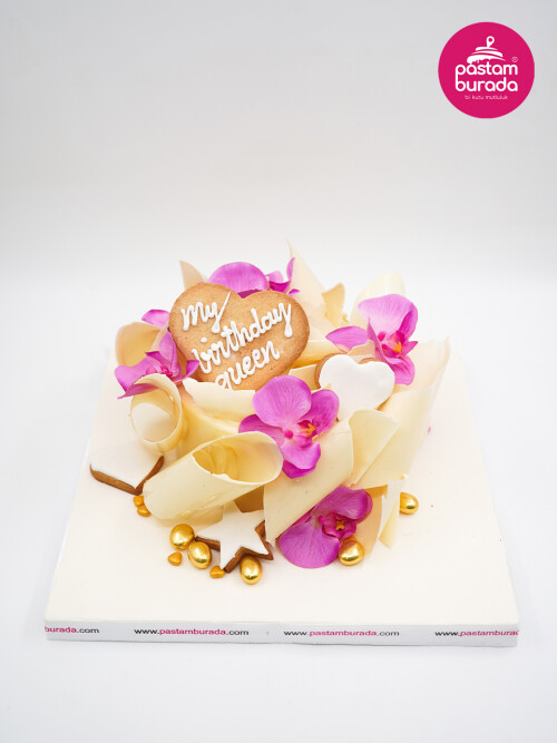 Kurabiye Ve Çiçek Detay Tasarım Pasta