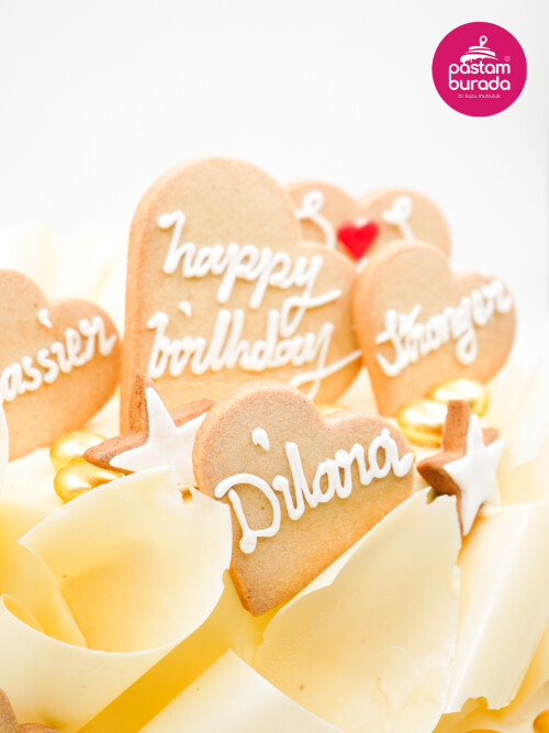 Kurabiye Ve Gold Detay Tasarım Pasta