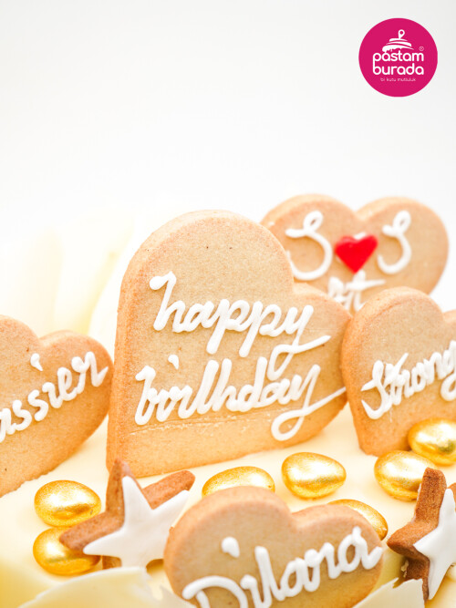 Kurabiye Ve Gold Detay Tasarım Pasta