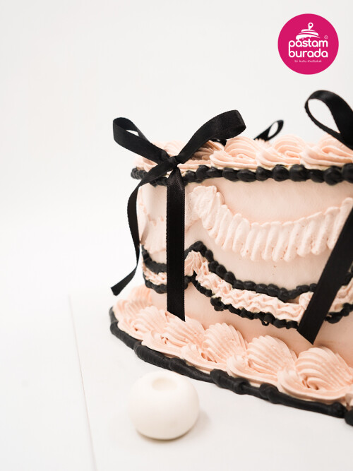 Kurdele Detay Naked Cake