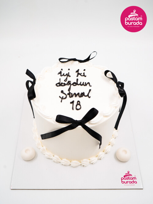 Kurdele Detay Naked Cake