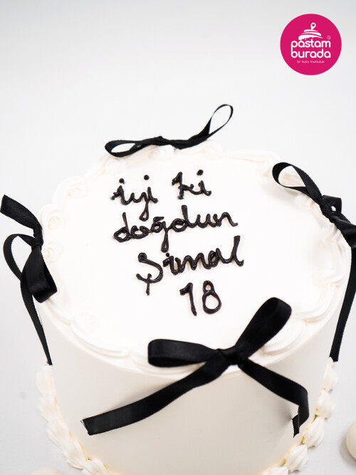 Kurdele Detay Naked Cake