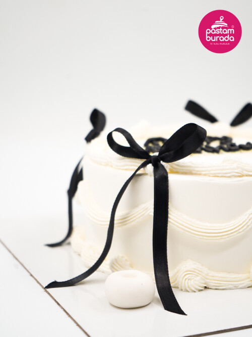 Kurdele Detay Naked Cake