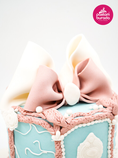 Kurdele Detay Tasarım Pasta