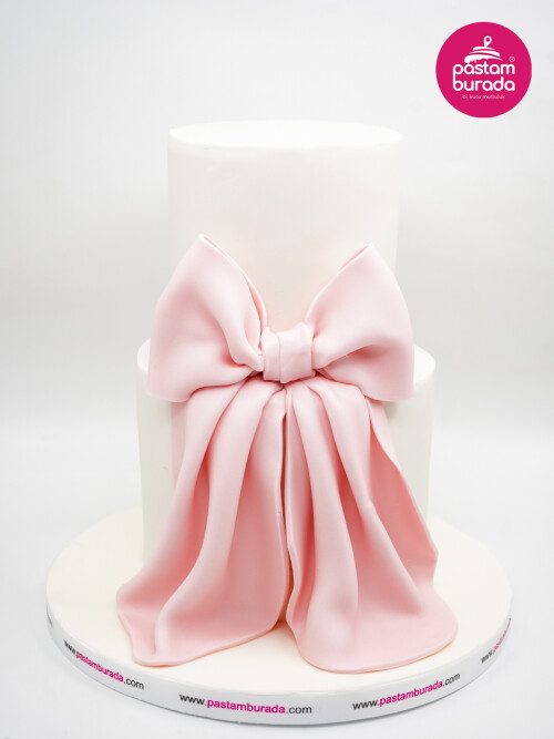 Kurdele Detay Tasarım Pasta