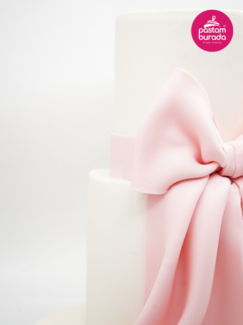 Kurdele Detay Tasarım Pasta