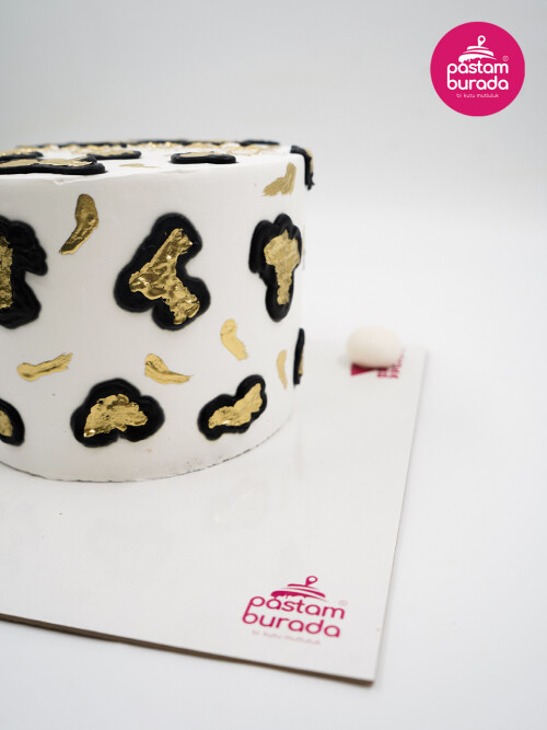 Leopar Desen Naked Cake