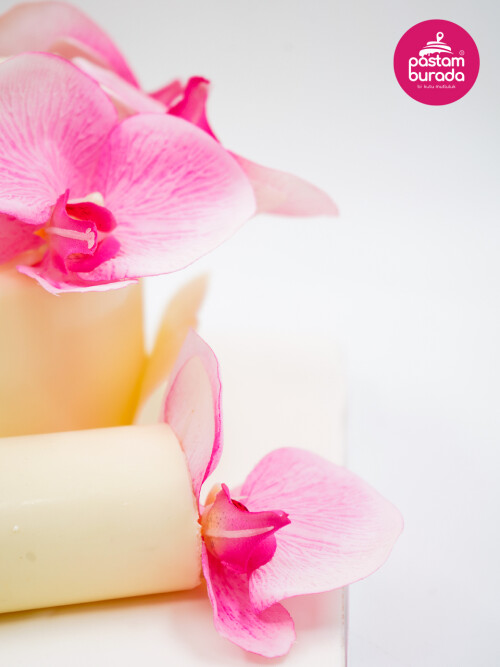 Orkide Ve Kurabiye Detay Pasta