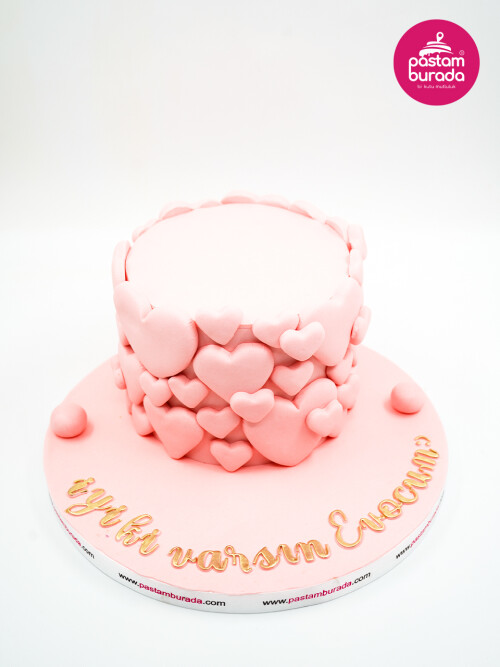 Pembe Kalp Tasarım Pasta