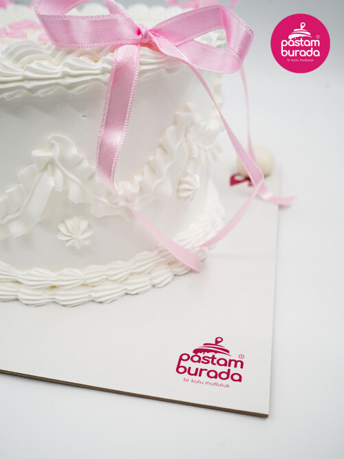 Pembe Kurdele Detay Naked Cake