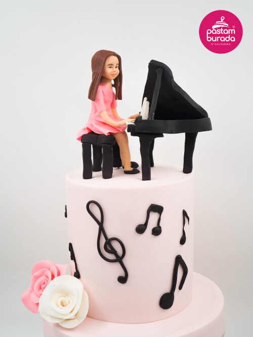 Piyano Ve Kız Çocuk Detay Tasarım Pasta