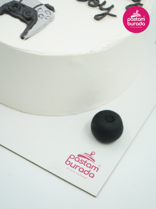 Playstation Detay Naked Cake