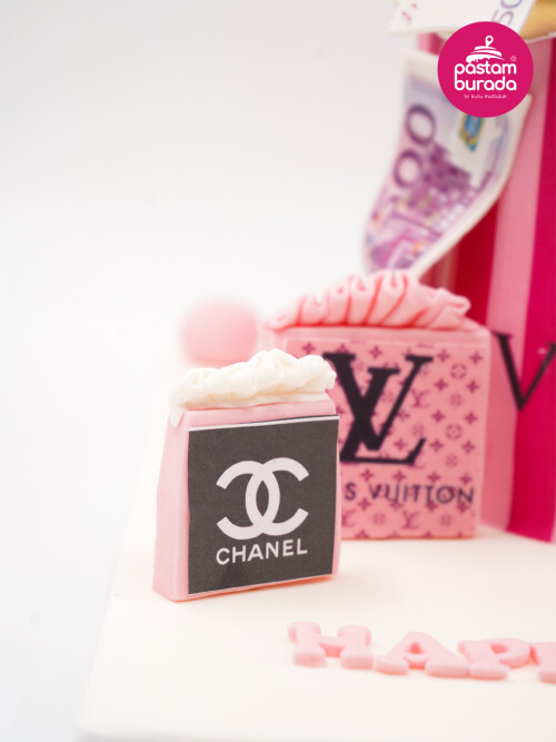 Sarı Saçlı Kadın Figürlü Konsept Pasta