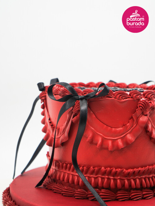 Siyah Kurdele Detay Kırmızı Naked Cake