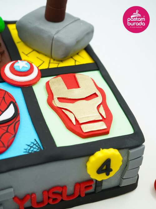 Süper Kahramanalar Tasarım Pasta
