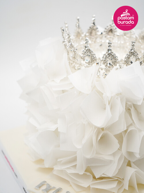 Taç Detay Tasarım Pasta