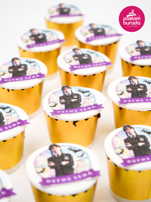 Wednesday Konsept Cupcake