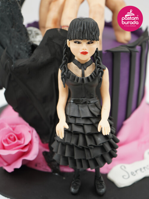 Wednesday Tasarım Pasta