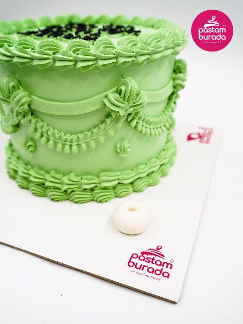 Yeşil İşleme Detay Naked Cake