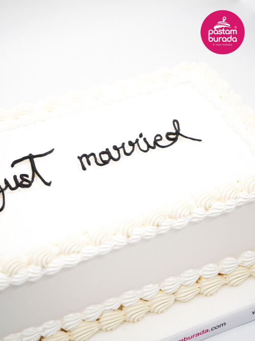 Beyaz Kare Naked Cake
