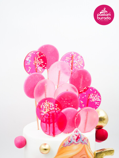 Çizgi Film Karakterli Pembe Tasarım Pasta