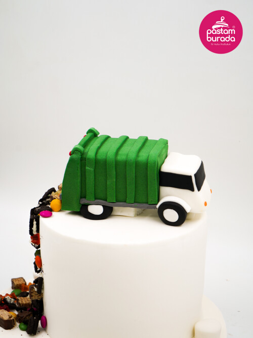 Çöp Kamyonu Tasarım Pasta