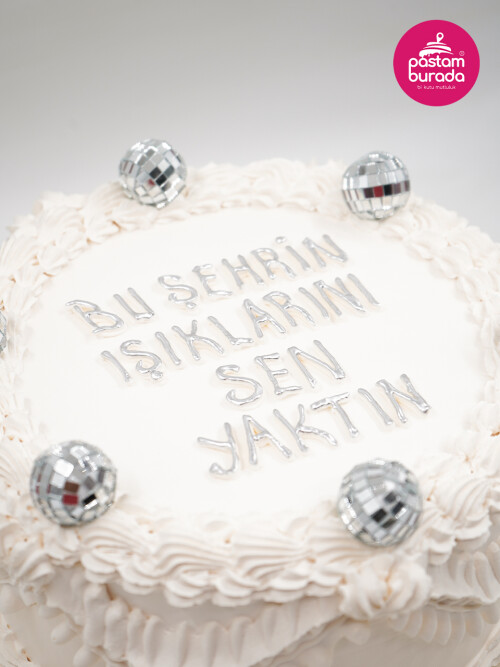 Disko Topu Detay Beyaz Naked Cake