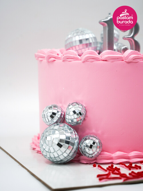 Disko Topu Detay Pembe Naked Cake