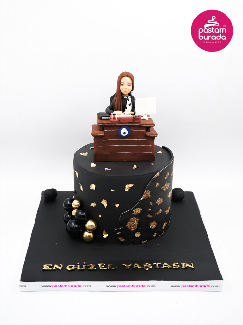 Kadın Figür Tasarım Pasta