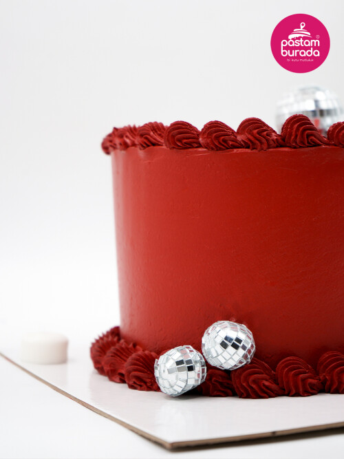 Kırmızı Dikso Topu Detay Naked Cake