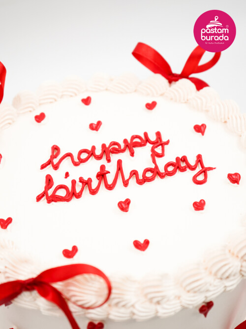 Kurdele Ve Kalp Detay Naked Cake