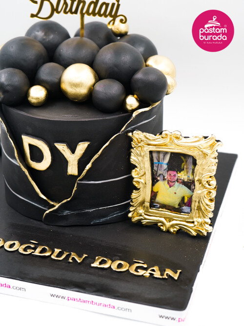 Siyah Ve Gold Tasarım Pasta