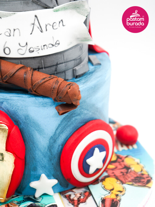 Süper Kahraman Tasarım Pasta