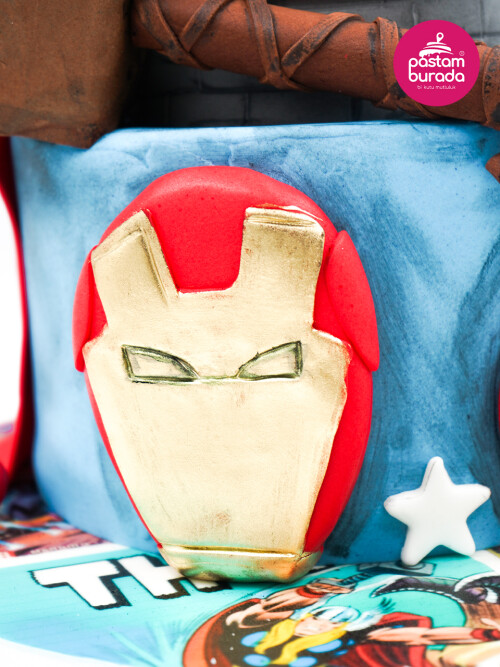 Süper Kahraman Tasarım Pasta