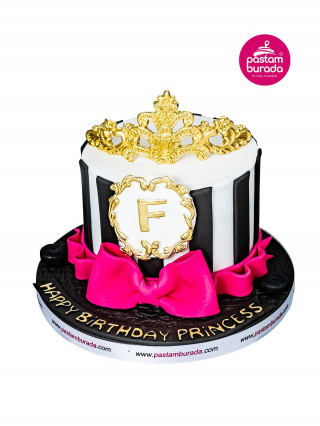 Prenses Taçlı Model Konsept Doğum Günü Pastası