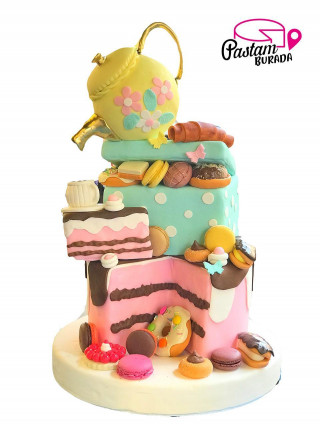 Renkli Kat Kat Pasta