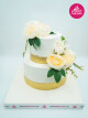 Beyaz Çiçek Ve Gold Detay Pasta